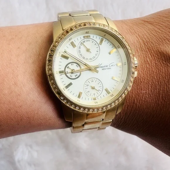 Kenneth Cole Gold Watch - Picture 3 of 7